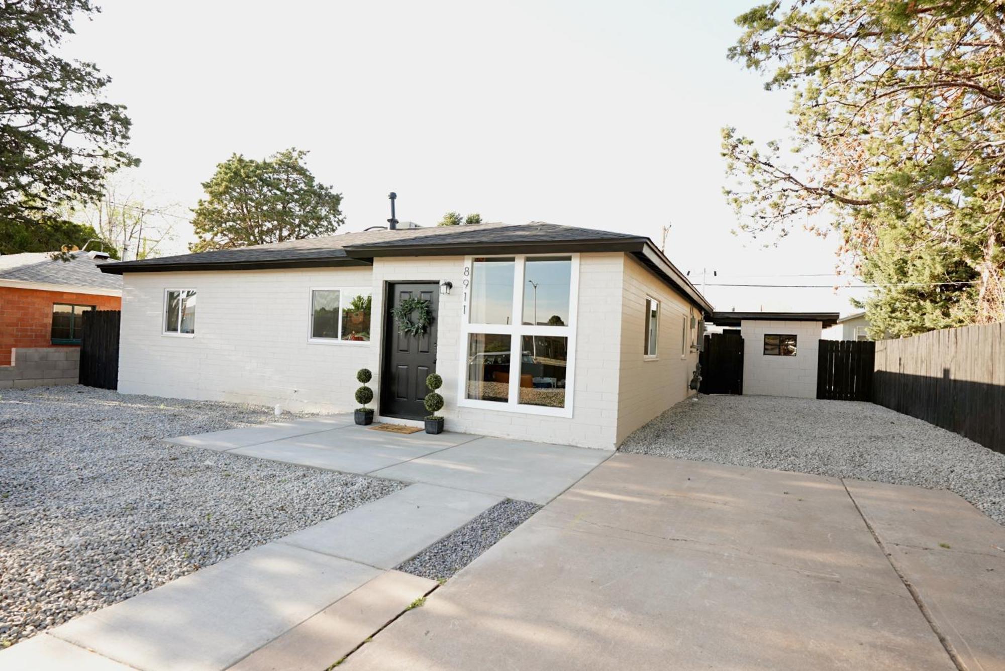Centrally Located! Remodeled! Huge Backyard! The White House Albuquerque Eksteriør bilde