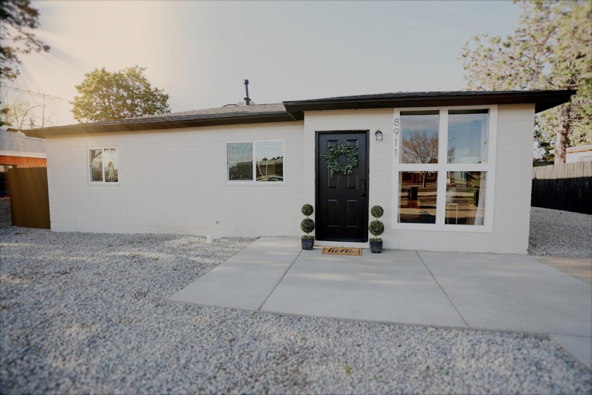 Centrally Located! Remodeled! Huge Backyard! The White House Albuquerque Eksteriør bilde