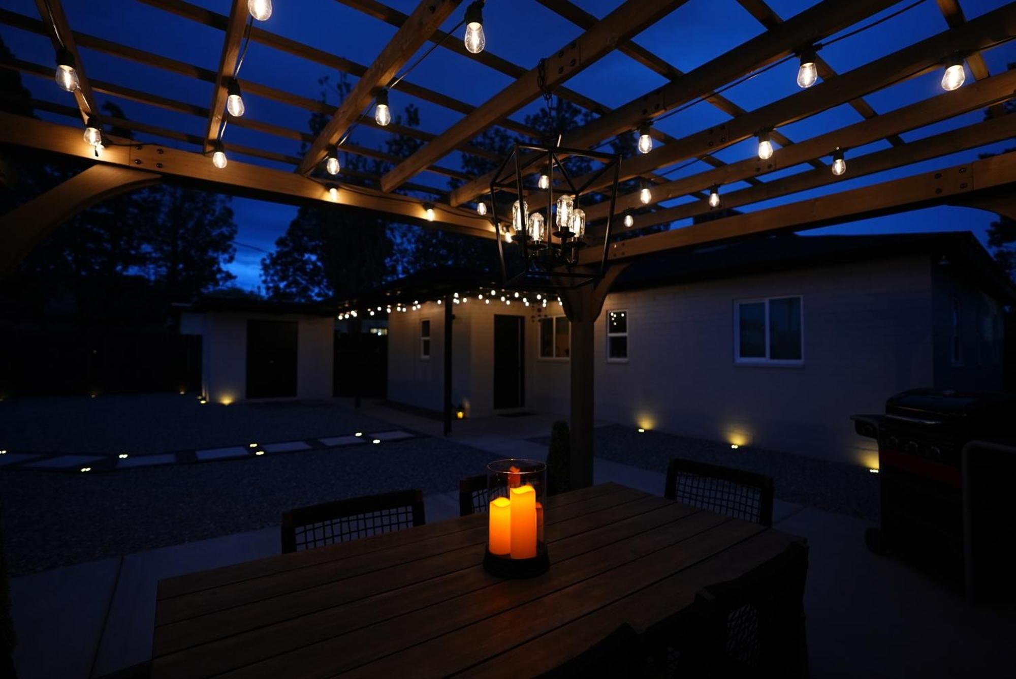 Centrally Located! Remodeled! Huge Backyard! The White House Albuquerque Eksteriør bilde